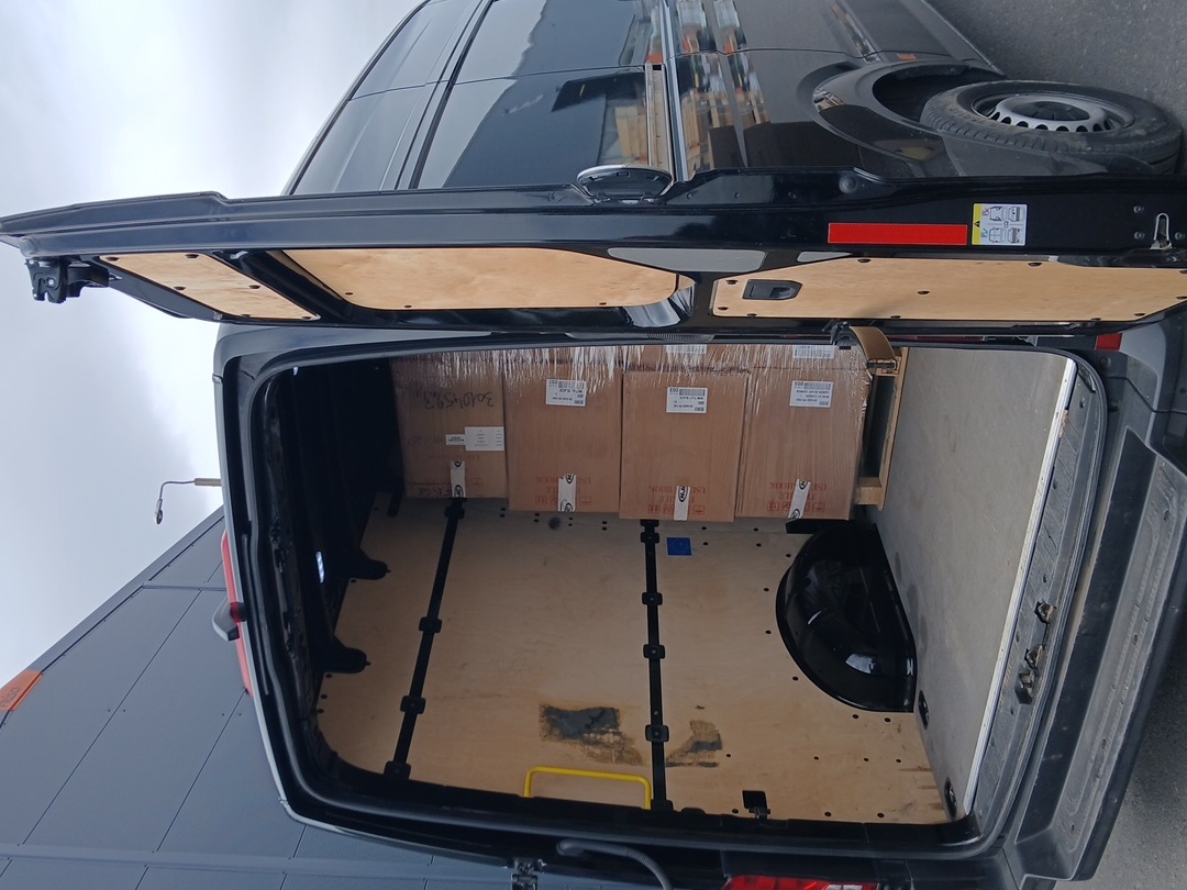 Pallet cargo delivery